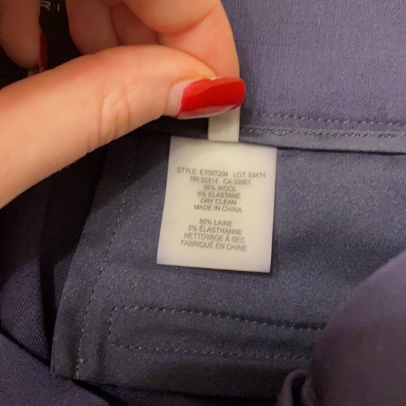 ✨ HOST PICK ✨ Elie Tahari Leena Pant - 6 - Wool Crepe Mid-Rise Pants - Navy Blue - Picture 9 of 11